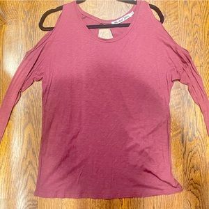 Michael stars OS cutout shoulder shirt L/S